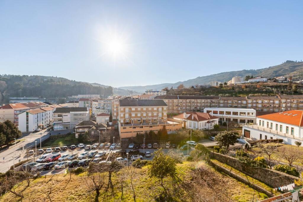 Charming 120M² In Historic Center Lägenhet Lamego Exteriör bild
