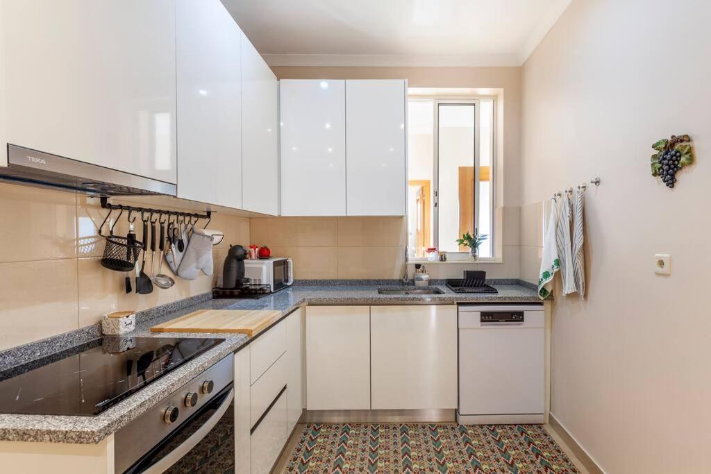 Charming 120M² In Historic Center Lägenhet Lamego Exteriör bild